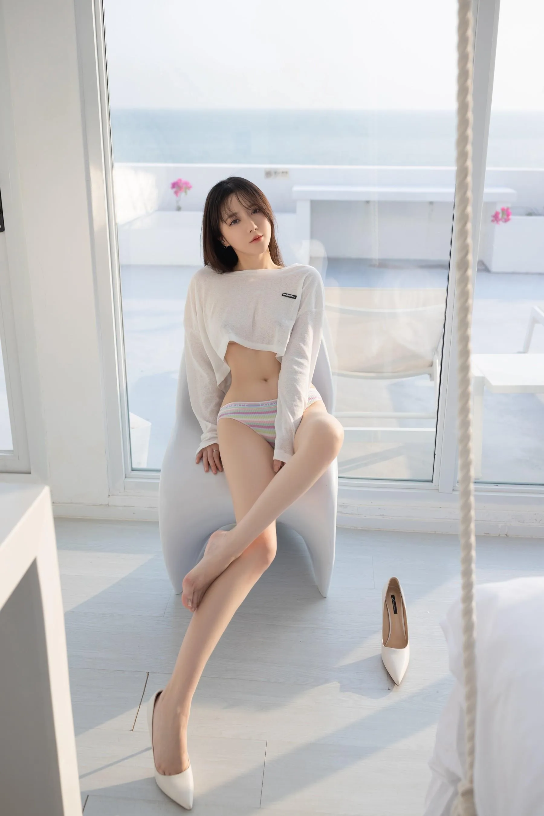 NO.0004 秀人名模鱼子酱Fish内部私购未上架《白梦》写真 [66P]插图5